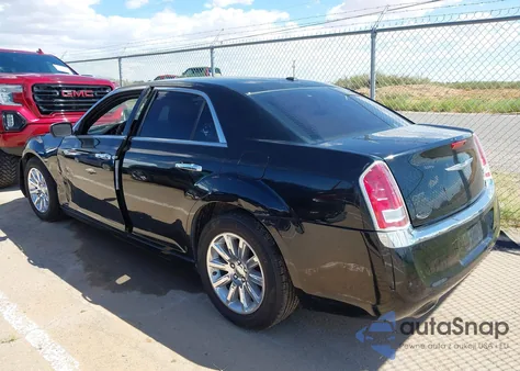 2012 Chrysler 300 Limited z USA, uszkodzony, nr VIN 2C3CCACG4CH263518